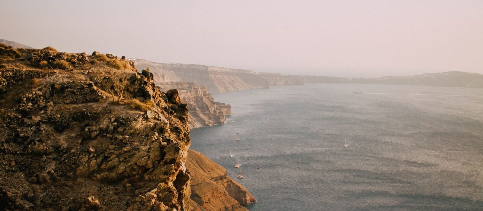 Rock Climbing in Santorini 2026: Volcanic Cliffs & Adventure