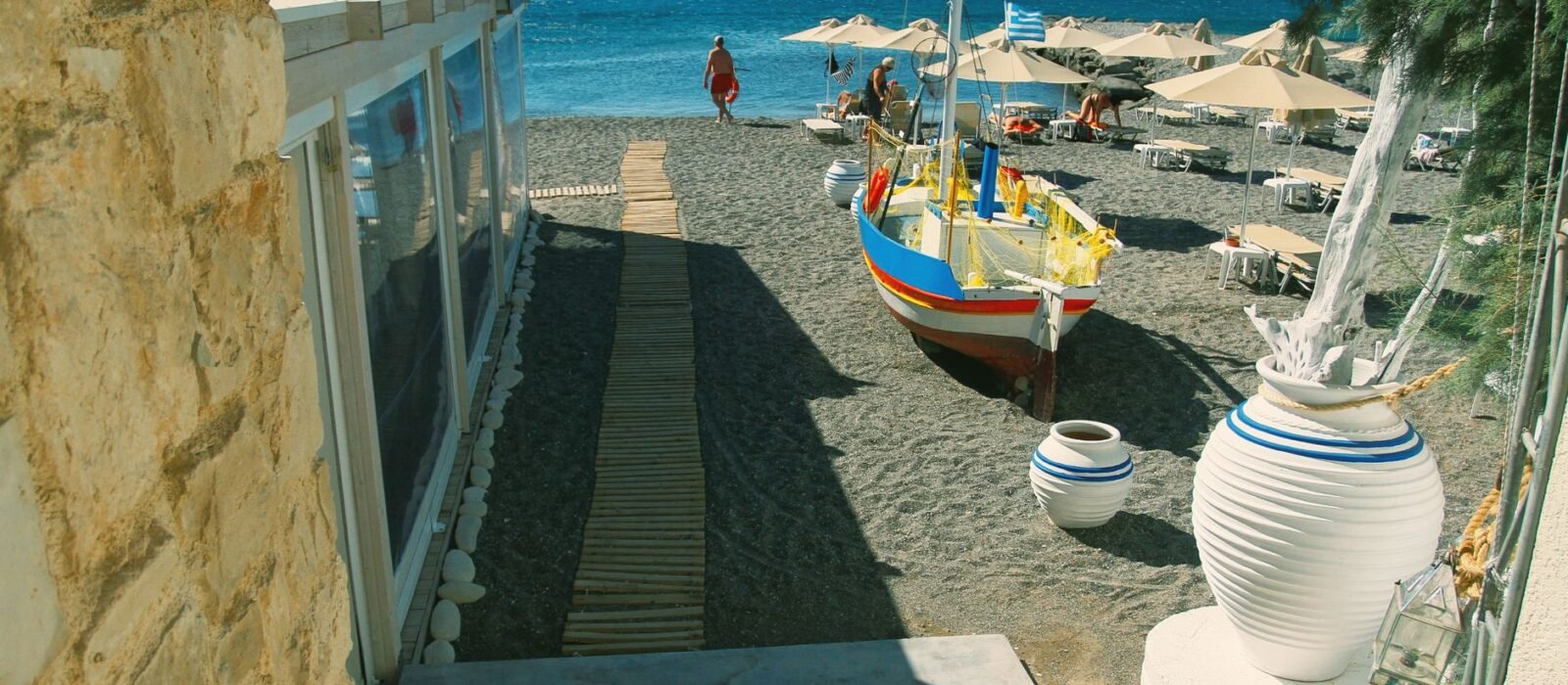 Vlichada Beach, Santorini 2026: Dramatic Cliffs & Calm Waters