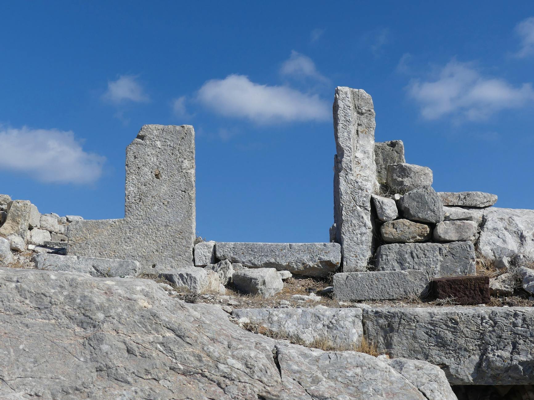Santorini Akrotiri Archaeological Site Santorini - Atypeek Dgn / Pexels