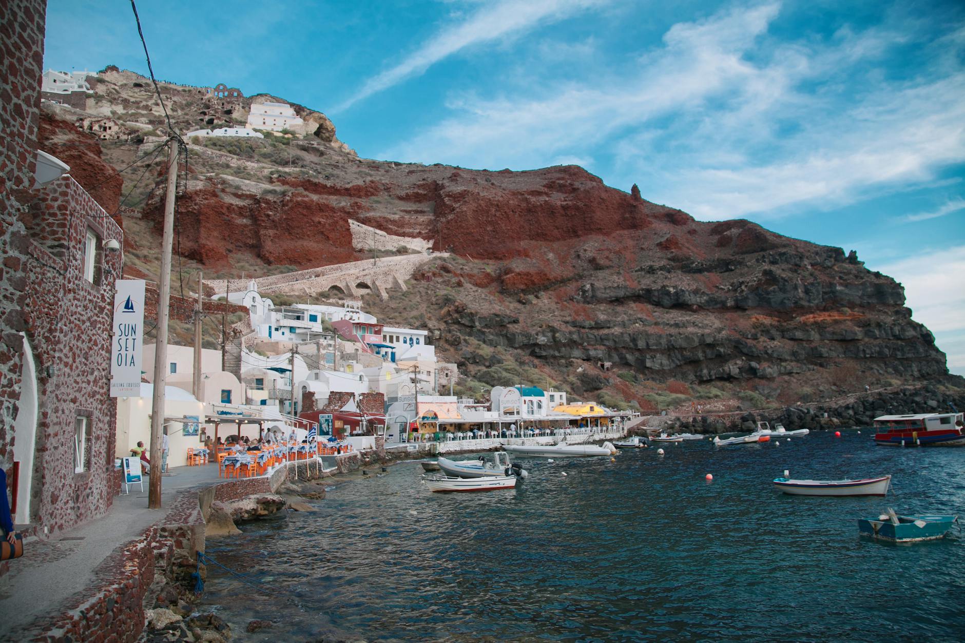 Santorini Ammoudi Bay Santorini - jimmy teoh / Pexels