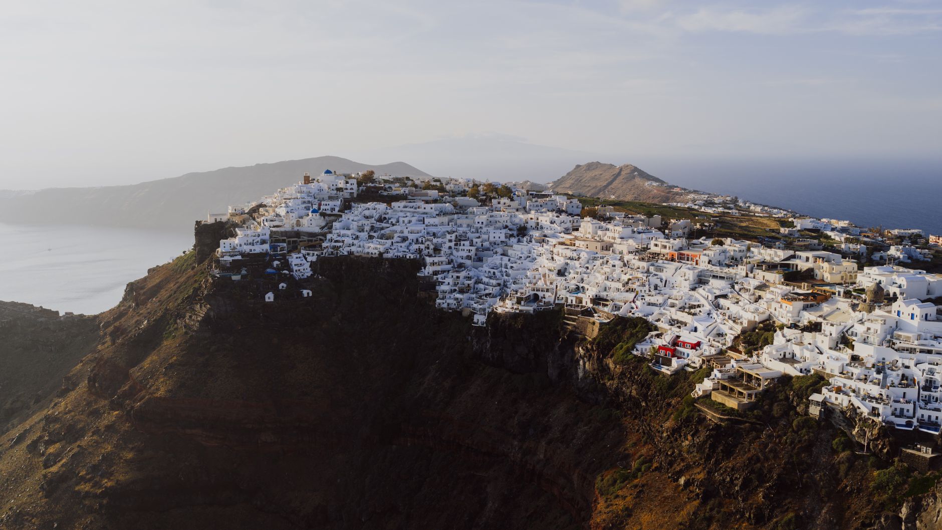 Vegetarian & Vegan Dining in Santorini 2026: Where Locals Eat